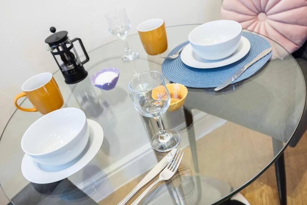 Stylish Studio In Leicester Square ลอนดอน ภายนอก รูปภาพ