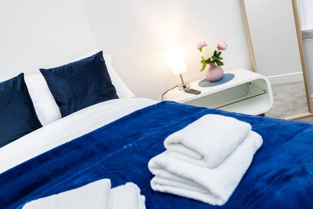 Stylish Studio In Leicester Square ลอนดอน ภายนอก รูปภาพ