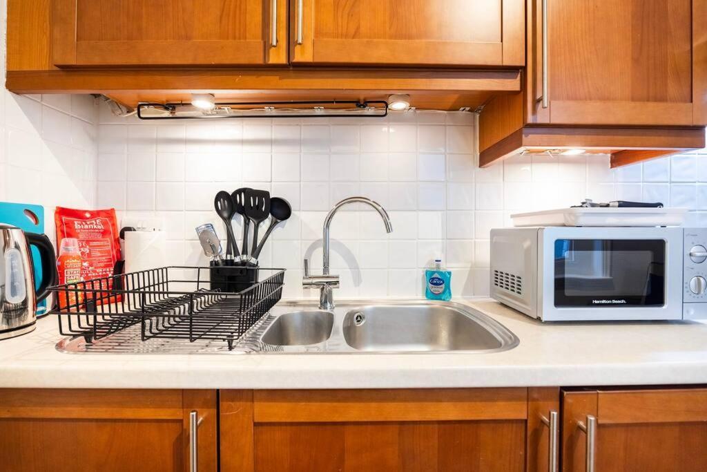 Stylish Studio In Leicester Square ลอนดอน ภายนอก รูปภาพ